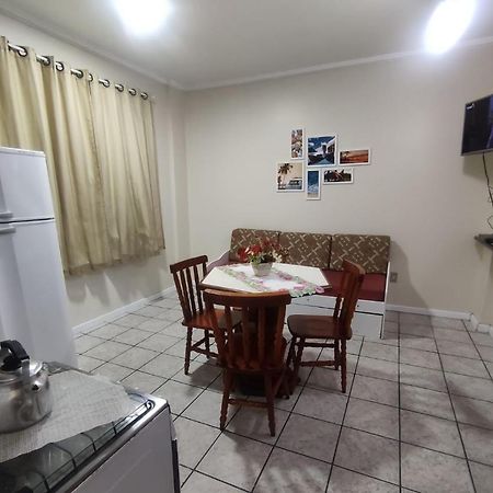 Appartamento Afonso Cardoso Da Veiga Florianópolis Esterno foto