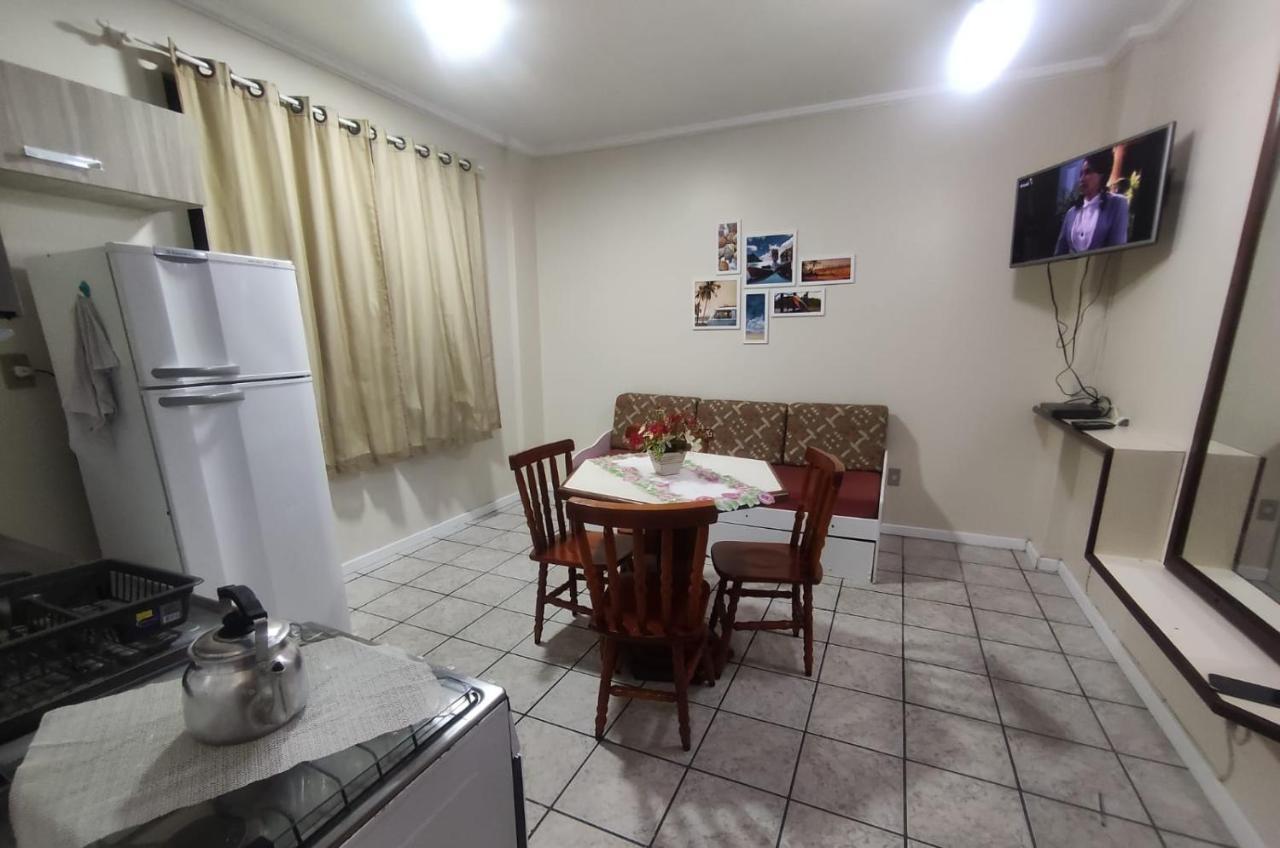 Appartamento Afonso Cardoso Da Veiga Florianópolis Esterno foto